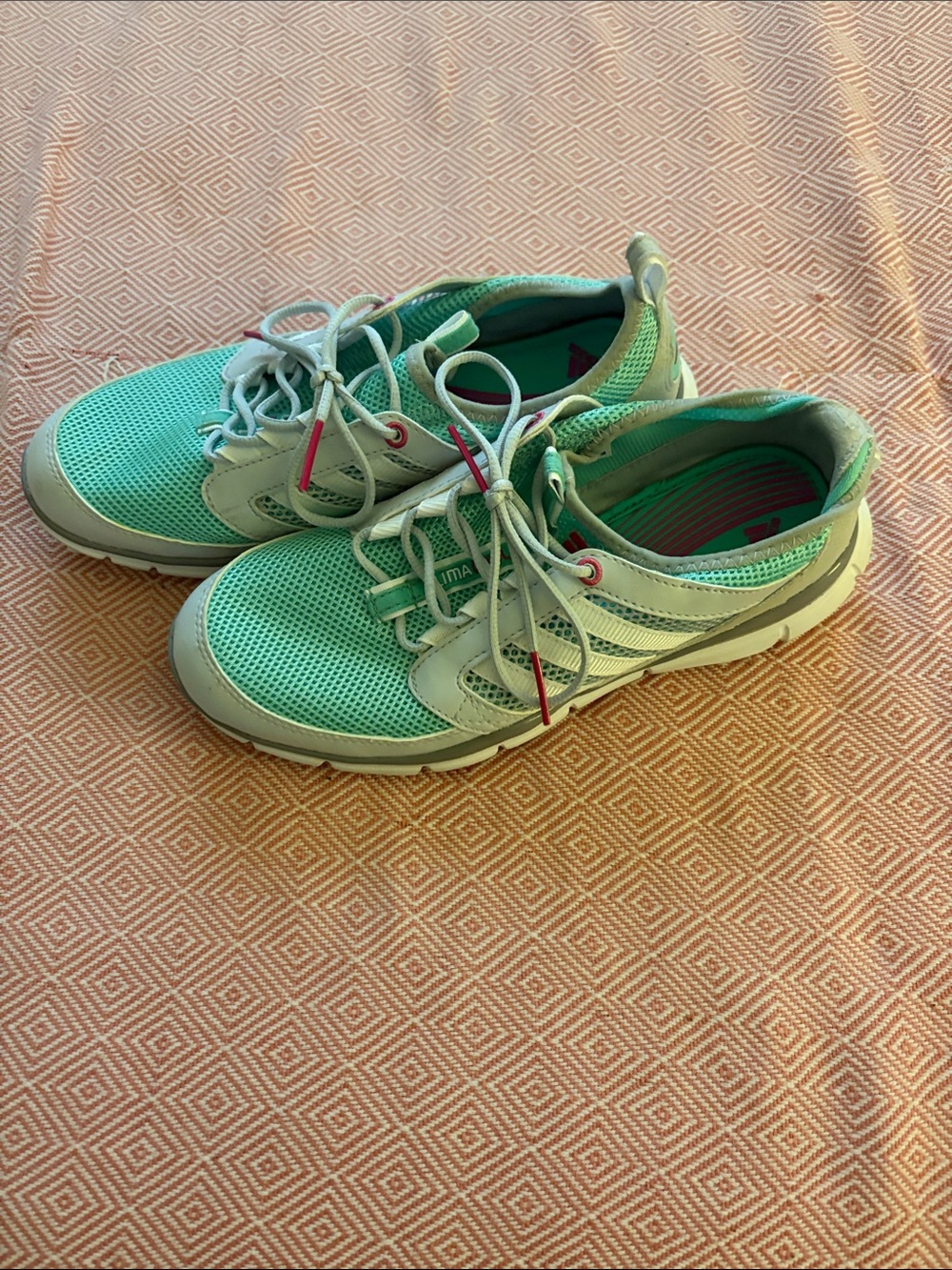 ADIDAS Breathable Mint Green Athletic Sneakers women’s size 6.